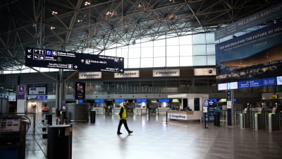 Autio Helsinki-Vantaan lentoasema.