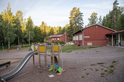Västerskogin päiväkoti och dess gård i Sibbo.