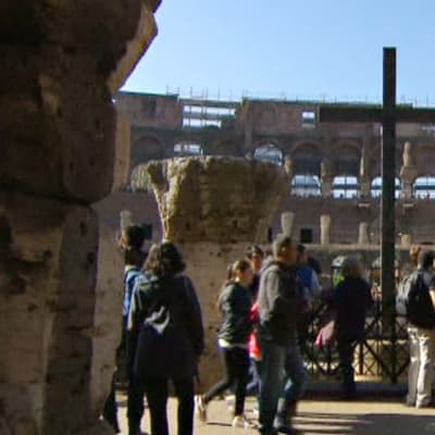 Colosseumilla valmistaudutaan ristisaattoon