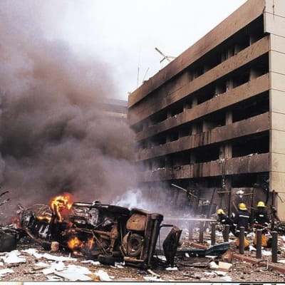 Yhdysvaltain lähetystön tuhoja Nairobin terrori-iskussa vuonna 1998.