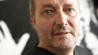 Peter Snickars i dokumentären Tills cancern skiljer oss åt