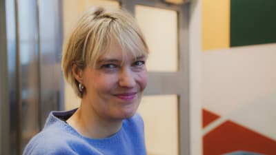 Riikka Suominen är författare och journalist. 