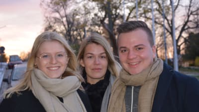 Julia Liewendahl, Fransilia Bengtfolks och Ville Arponen studerar till lärare vid Åbo Akademi i Vasa.