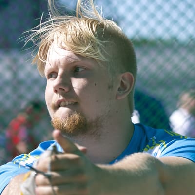 Henri Liipola.