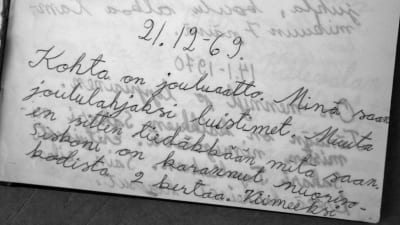Käsinkirjoitettua tekstiä Jaana Skytän päiväkirjasta joulukuulta 1969, jossa hän kirjoittaa siskonsa karanneen nuorisokodista kaksi kertaa. 