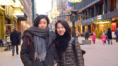 Sheng Xiu och Liyang Zhang studerar design i Peking i Kina.