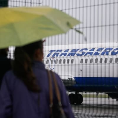 Venäläisen Transaero-yhtiön lentokone Kiovan kansainvälisellä kentällä Ukrainassa 27 syyskuuta 2015.