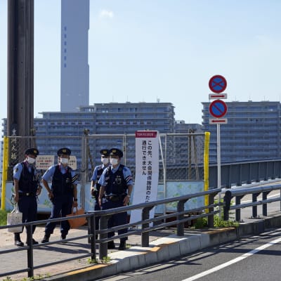 Tokion olympialaisten kisakylä on tarkasti vartioitu. 