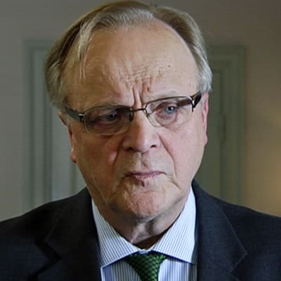 Työministeri Lauri Ihalainen.