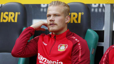 Joel Pohjanpalo har fått nöta bänk i Bayer Leverkusen.