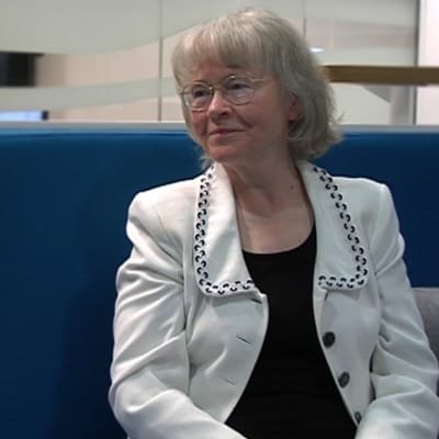 Liisa Kauppinen puolikuvassa
