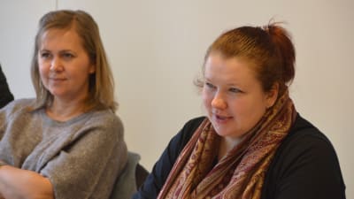 Natali Panchuk och Annika Katajanenko vid Borgå folkakademis invandrarlinje
