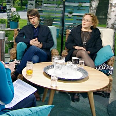 Kirsi Piha, Lauri Holappa ja Anu Koivunen Ylen Aamu-tv:ssä keskiviikkona.