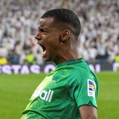 Alexander Isak firar mål.