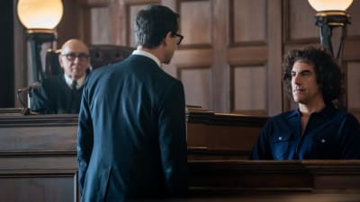 Förhörsscen i rättssalen i filmen The Trial of the Chicago 7.