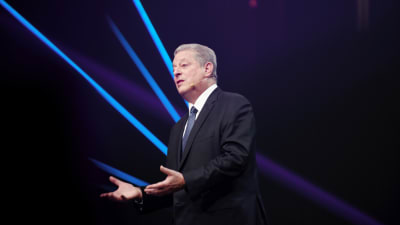 Al Gore puhuu Slushin avajaistapahtumassa Helsingin Messukeskuksessa.
