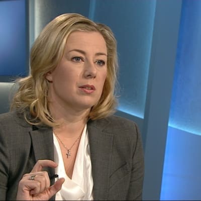 SDP:s ordförande, finansminister Jutta Urpilainen, i Morgonettan i TV1 5.4.2014