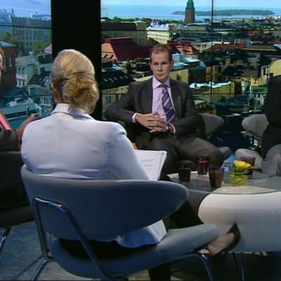 Mauri Pekkarinen, Jouni Backman och Pertti Salolainen diskuterade finlandisering i A-studio den 17 september 2014.
