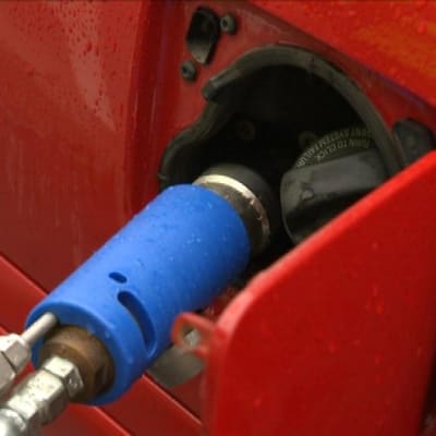 Jeppo Biogas gasstation är den första i Österbotten.
