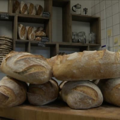 Nygräddat och närproducerat bröd har blivit en framgång.