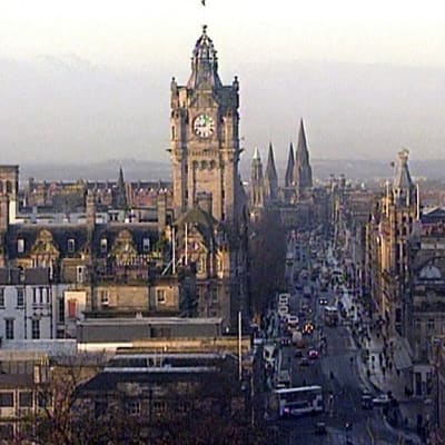 Vy över Edinburgh i Skottland