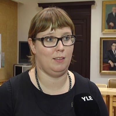 Trafikminister Merja Kyllönen.