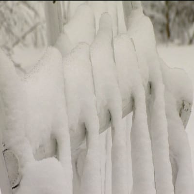 Förr i tiden stoppades snön med trähinder