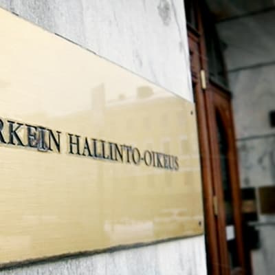 Korkeimman hallinto-oikeuden talo Helsingin Fabianinkadulla.