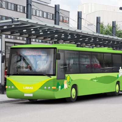 Uudet vihreät paikallisbussit tulevat Jyväskylän kaupukikuvaan heinäkuussa 2014.