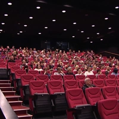 Vaasalaisteatterissa järjestettiin Vöyrinkaupungin koululle erikoisnäytös Big Game -elokuvasta