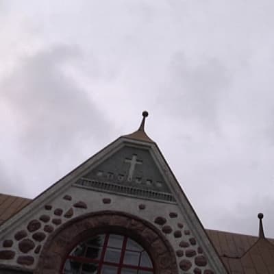 Luvian vuosisadan vanha kirkko on kohta osa Eurajoen seurakuntaa.
