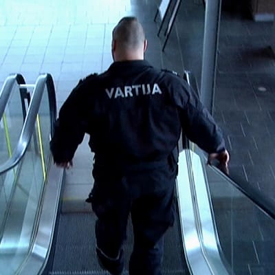 Vartija rullaportaissa