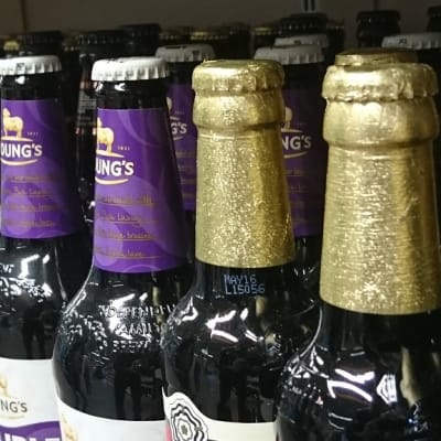 Olutvalikoimaa alkossa