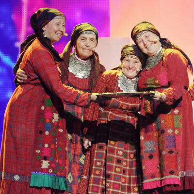 Venäjän Buranovskiye Babushki -ryhmä esiintyi harjoituksissa Bakussa 21. toukokuuta 2012. 