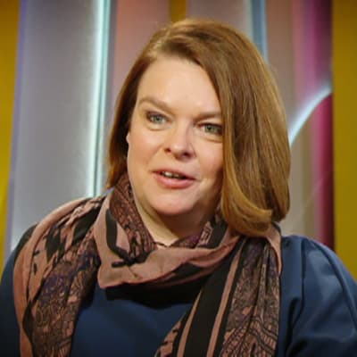 Elina Knihtilä.