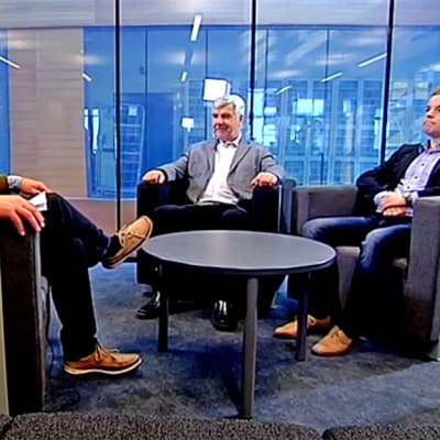 Kankaanniemi ja Honkonen Yle Jyväskylän Nettistudiossa.