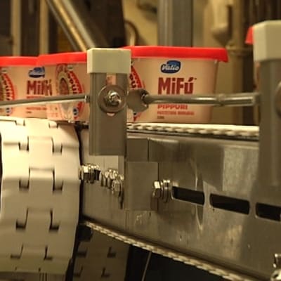 Mifupaketit Valion Seinäjoen tehtaan tuotantolinjalla