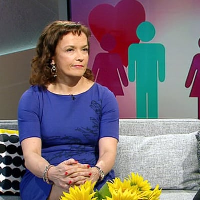 Seksuaaliterapeutti Leena Väisälä ja Naistentautien erikoislääkäri Pirkko Brusila Ylen Aamu-tv:ssä.