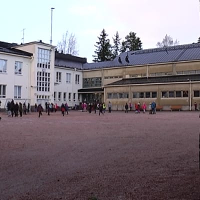 Tapanilan peruskoulu.