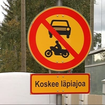 Läpiajo kielletty mooottoriajoneuvolla