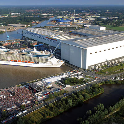 Meyer Werft -yhtiön telakka Papenburgissa.