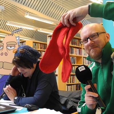 Meteorologi Matti Huutonen käytti näitä sukkia aikoinaan television sääohjelmissa.