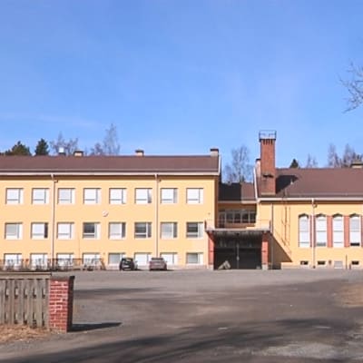 Enäjärven koulu Porissa.