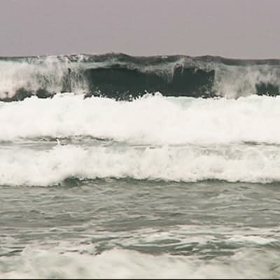 Atlantin aaltoja Portugalin länsirannikolla Penichen kaupungissa.