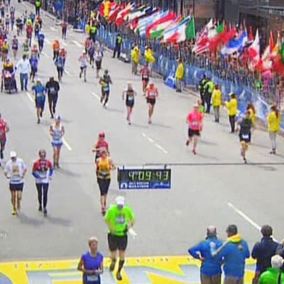 Räjähdys Bostonin maratonin maalialueen tuntumassa.