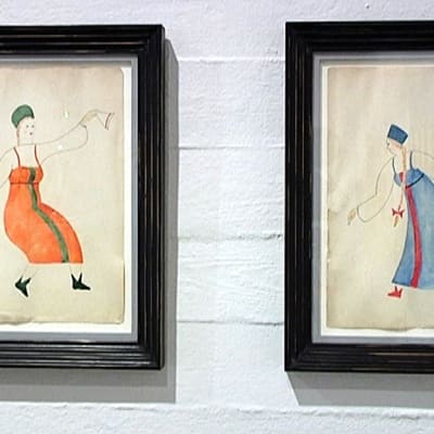 Kaksi Vladimir Tatlinin maalausta venäläisiin kansallispukuihin pukeutuneista tanssivista naisista.