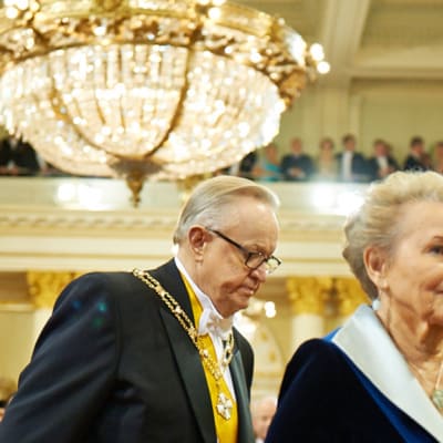 Presidentti Martti Ahtisaari ja Eeva Ahtisaari.