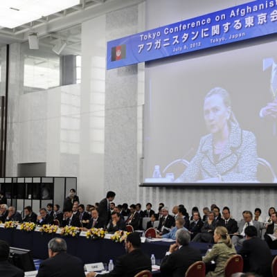 Hillary Clinton puhui Tokion Afganistan-kokouksessa 8. heinäkuuta 2012.