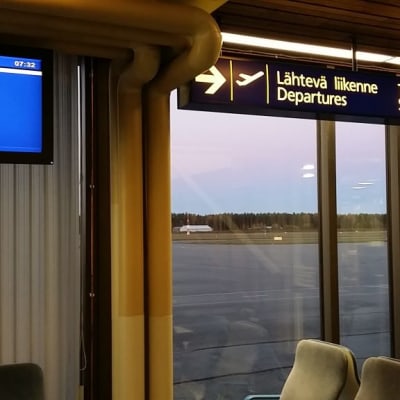 Porin lentokentältä ei noussut koneita enää 5.10.2016.