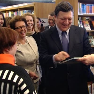 José Manuel Barroso Turun pääkirjastossa.
